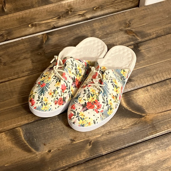 Joybees Womens Weekend Mule Graphic Bone Tropical Floral | Size 8 - Picture 1 of 7